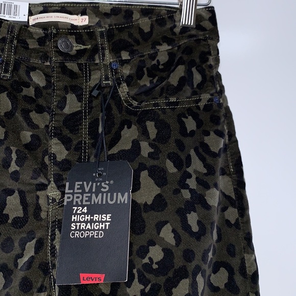 NEW LEVIS 724 High Rise Straight Cropped Velvet Animal Print Pants Size 26 - Picture 5 of 10